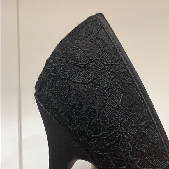 Black lace open toe heels - Picture 2 of 4